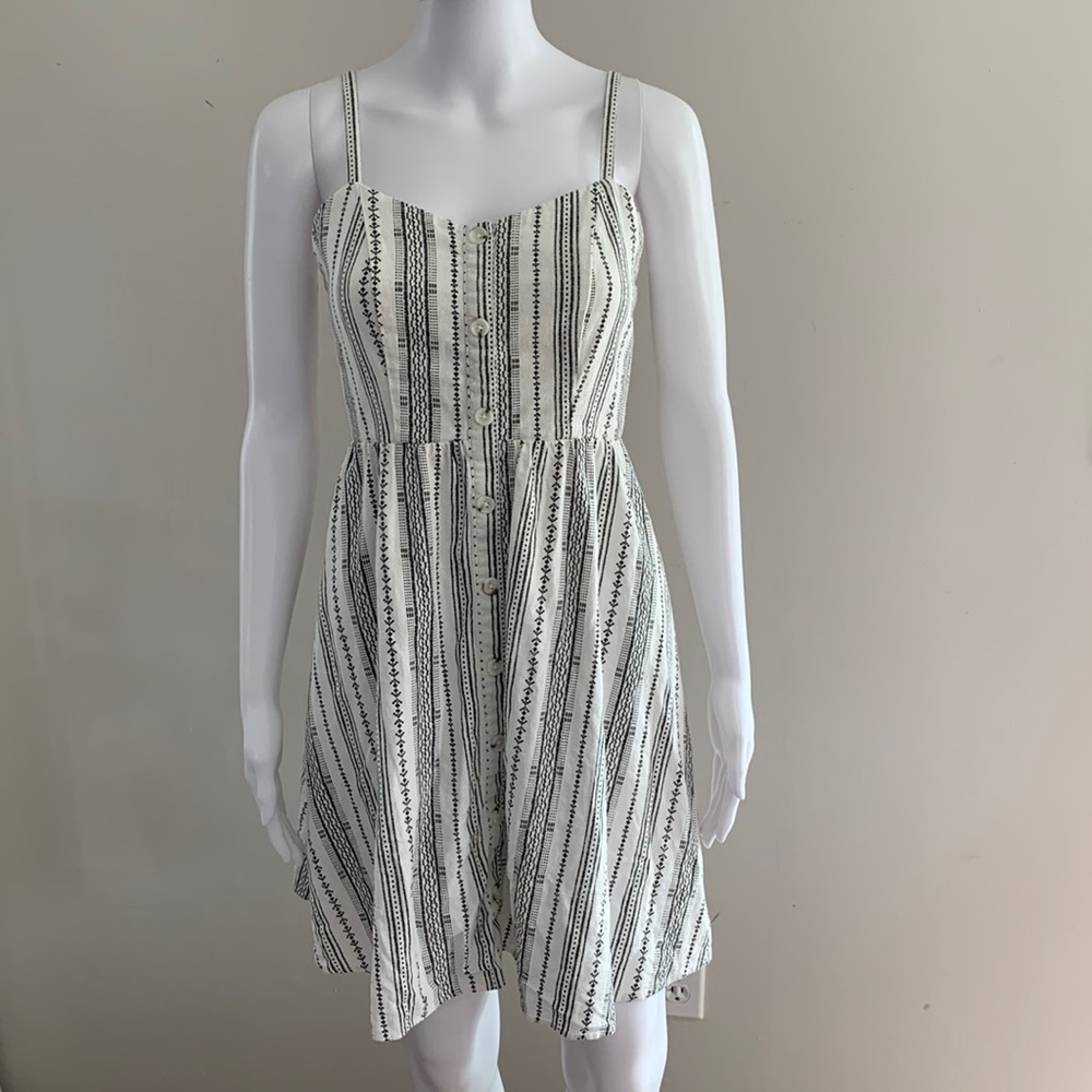 Old Navy Black & White Mini Dress, very good condition, Sz Small